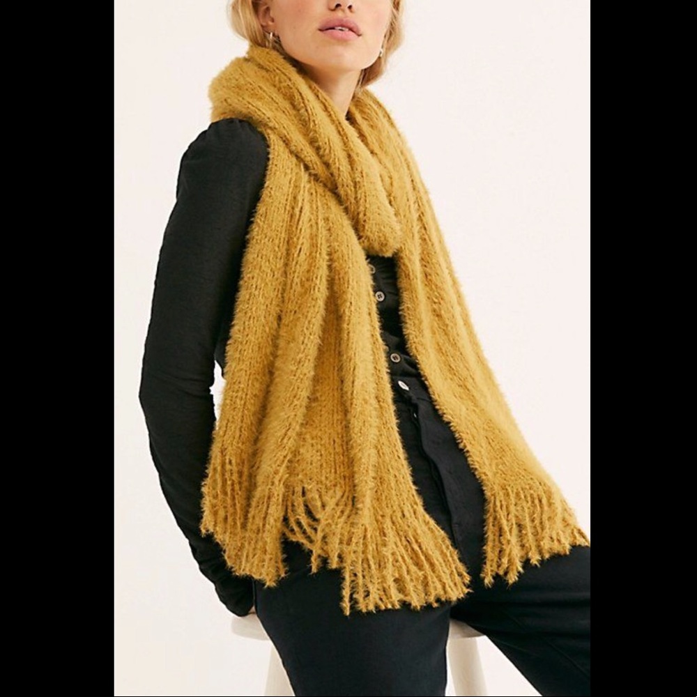 FREE PEOPLE WHISPER SCARF *NEW* with tags